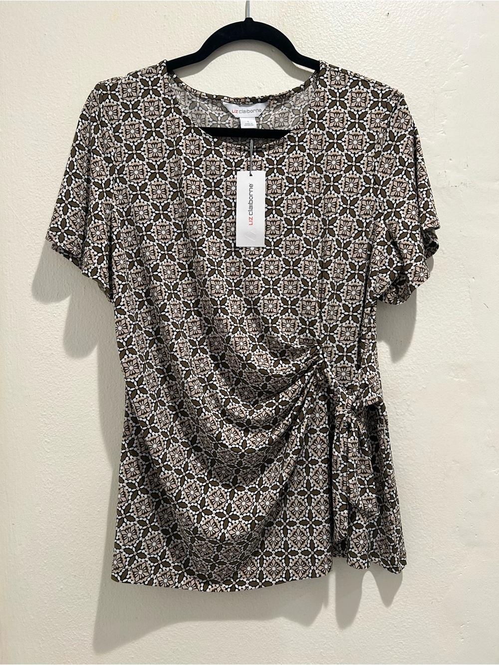 Liz Claiborne Brown and Cream Geometric Side-Ruched Short Sleeve Top